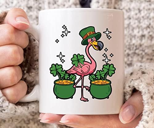 Чаша с Фламинго В Деня на Св. Патрик, Забавна Ирландската Кафеена Чаша За Любителите на розовото Фламинго, Подарък под формата на Лепрекона и Централи За Феновете н?