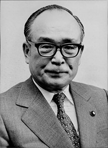 Реколта снимка на портрета на Кэйдзиро Шоджи (японски политик).